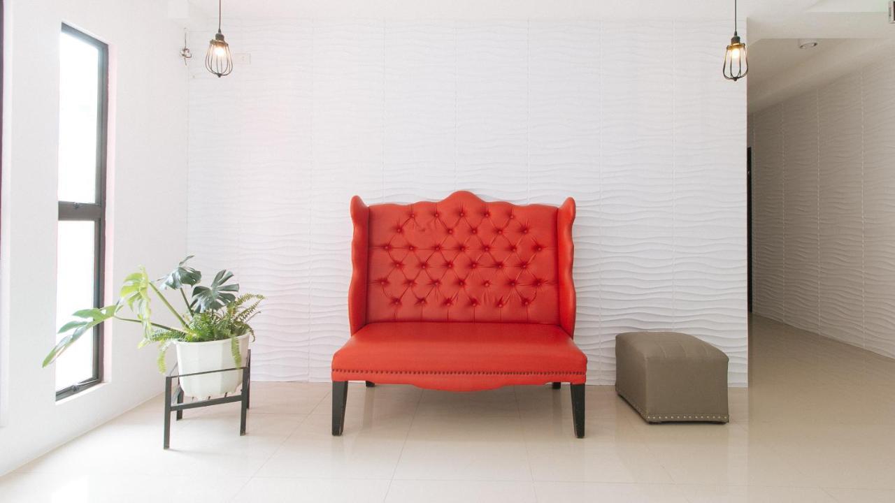 Reddoorz Plus At Dbuilders Poblacion Bgc Тагиг Экстерьер фото